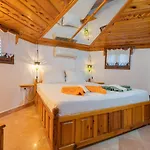 Apartment Liya Boutique & *
