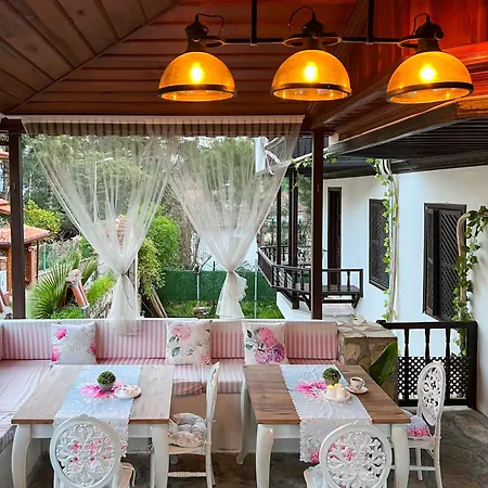 Apartman Liya Boutique & *