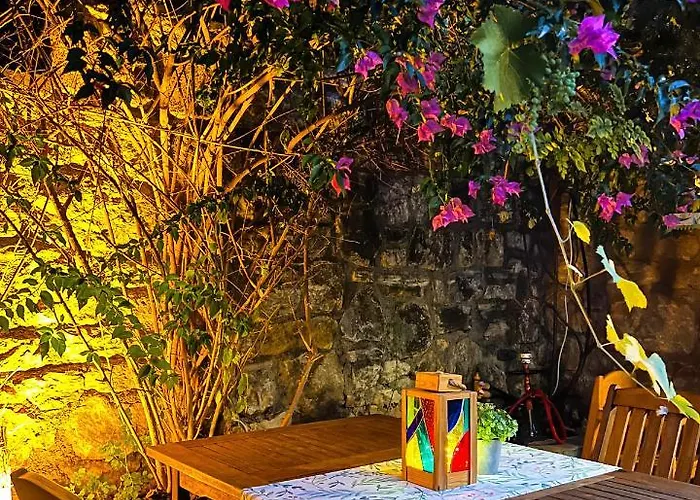 Liya Boutique & * Akyaka