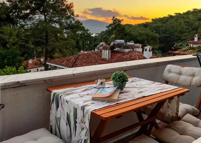 Liya Boutique & * Akyaka