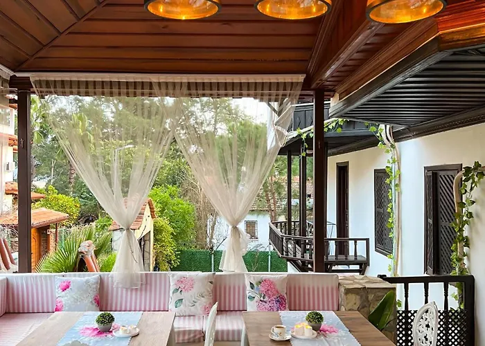 Liya Boutique & Apartman Akyaka